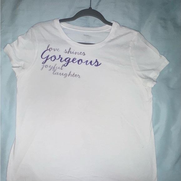 Old navy graphic tee! Very soft and light fabric! - Picture 2 of 3